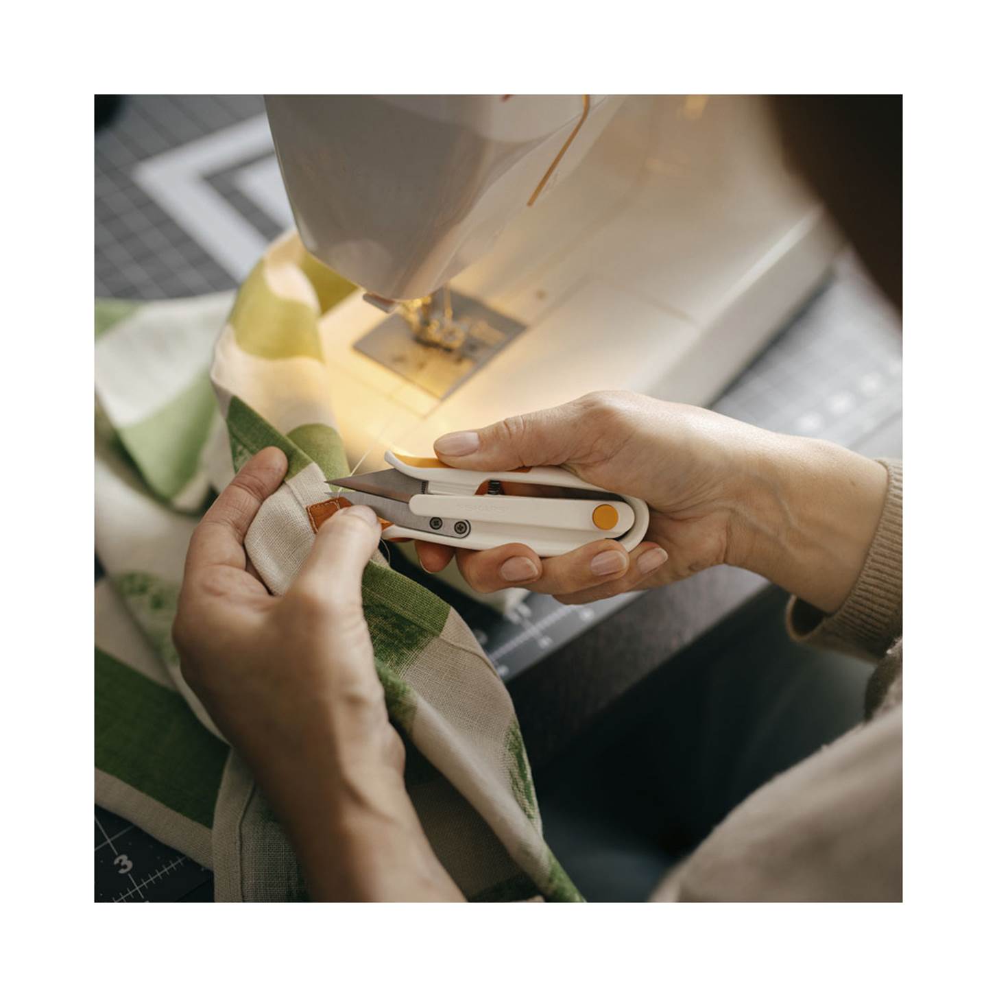 Fiskars Оёдол ханзлагч, цагаан