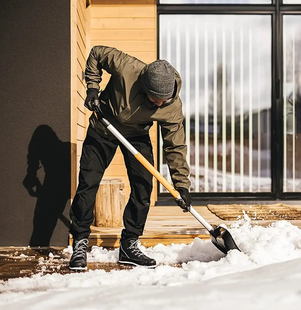 Fiskars SnowXpert Цасны хүрз, сунадаг иштэй
