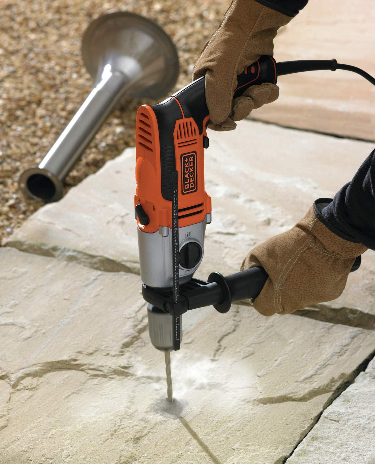 Black&Decker 1100Вт Дрель цохилтот